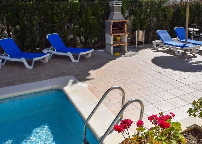 Alexia Atolon 1st Floor Stairs 2br Pool View 9 Min To Sea 5min To Town At1833 Lägenhet