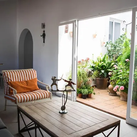 Alexia Atolon 1st Floor Stairs 2br Pool View 9 Min To Sea 5min To Town At1833 *
