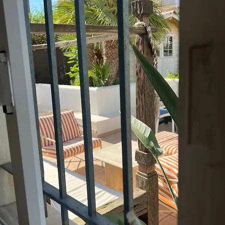 Alexia Atolon 1st Floor Stairs 2br Pool View 9 Min To Sea 5min To Town At1833 Lejlighed *