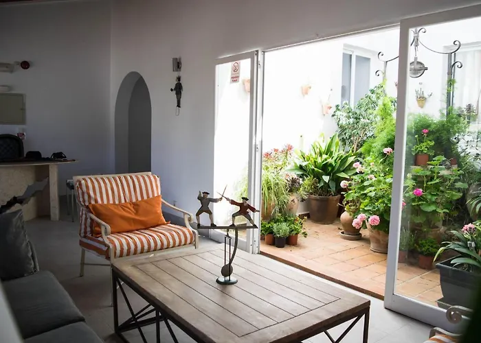 Alexia Atolon 1st Floor Stairs 2br Pool View 9 Min To Sea 5min To Town At1833 *