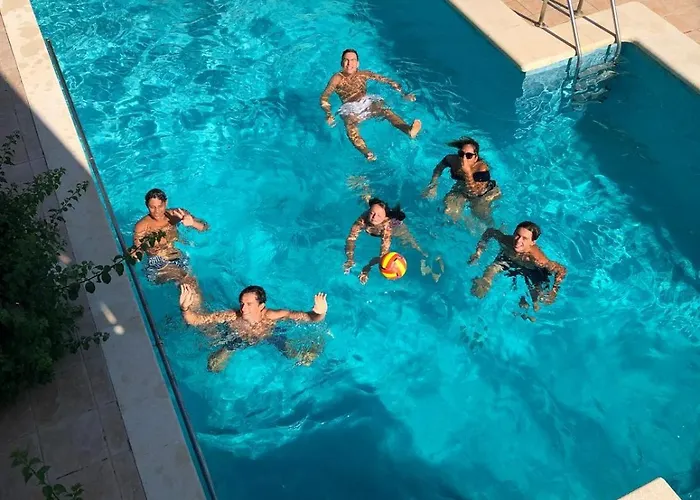 Alexia Atolón 1st Floor Stairs 2br Pool View 9 Min To Sea 5min To Town At1833 *